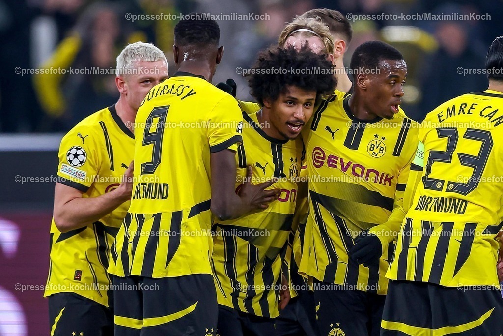 UCL04032502184 | 04.03.2025, Fußball, UEFA Champions League, Borussia Dortmund - OSC Lille, Signal Iduna Park, Runde der 16, Saison 2024 2025: Torjubel nach dem 1:0 durch Karim Adeyemi (BVB #27) zusammen mit Serhou Guirassy (BVB #9) Julian Ryerson (BVB #26) und Jamie Gittens (BVB #43)