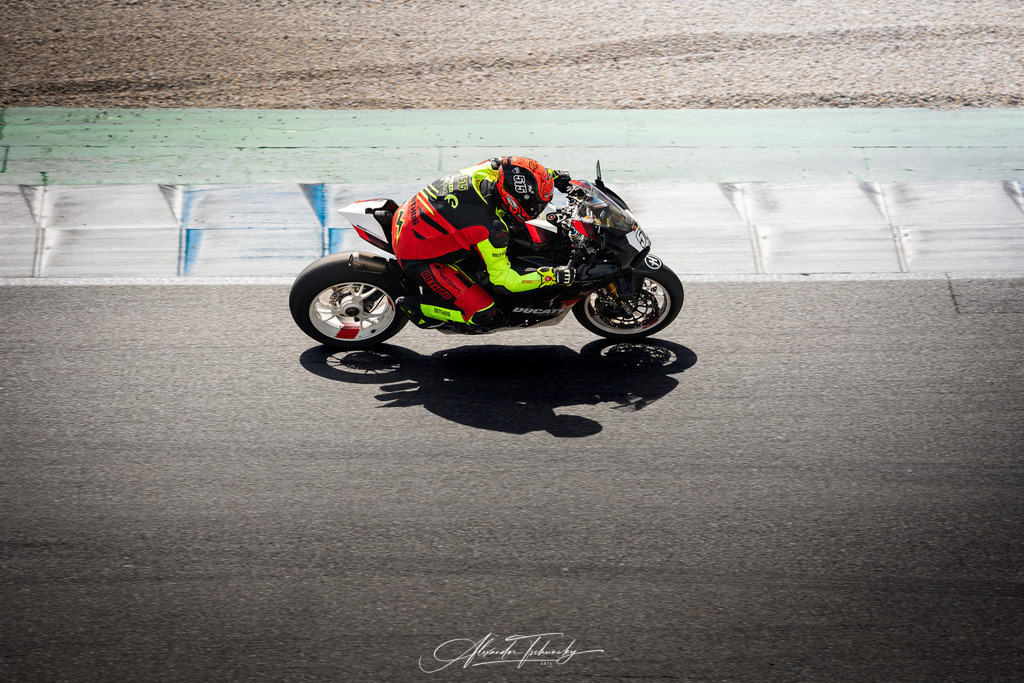 Ducati Trackday Hockenheimring 2026 | Entdecken Sie die faszinierende Welt von Alexander Tschuncky Arts: Kreative Fotografie, atemberaubende Automobilkunst und hochwertiger Bilderdruck. Lassen Sie sich inspirieren! - Realisiert mit Pictrs.com