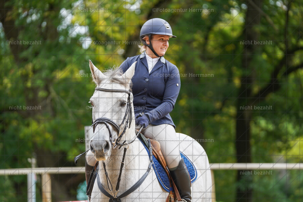 20221009-FAH08819 | Diessen am Ammersee, 2022, Dressur- und Springturnier, Reitsportbilder, Turnierfotografen Bayern, Pferdefotografen, Fotoagentur Herrmann, Turnierbilder