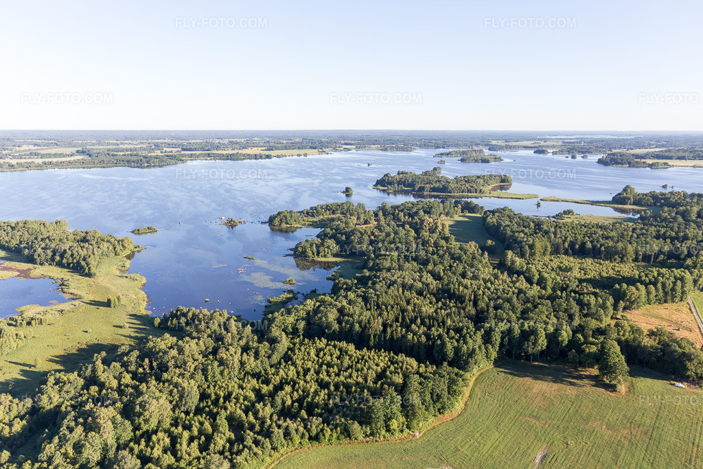 Aerial view: View of the town in Vrankunge in the state Kronoberg, Sweden. – Photo: IMG_108328.jpg taken on 06/30/2018 by Werner Riehm/FLY-FOTO.com – Resolution of the original: 5472 x 3648 px