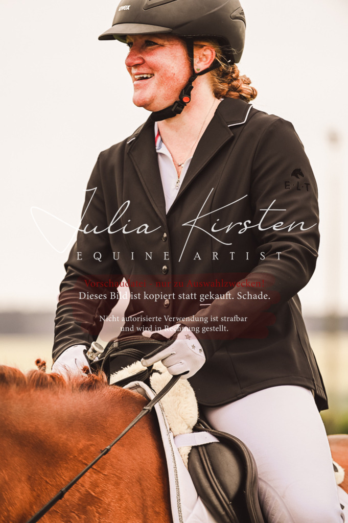 DSC_5145 | Pferde- und Turnierfotografie in Westsachsen. Pferdeportraits, Auftragszeichnungen und intuitive Kunst.