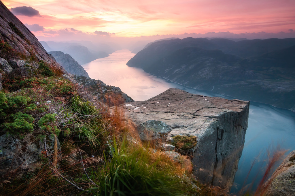 Norwegen Preikestolen 01 | christophschaarschmidt - Realisiert mit Pictrs.com