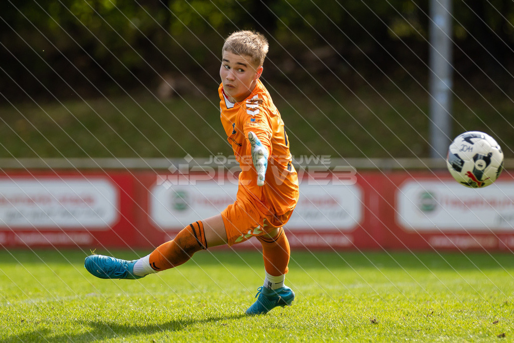 20250920_Picselweb-Fotografie_1R3_1380 | JFV D/A &amp; Stade - VfB Oldenburg0:1 VfB no70:2 VfB no70:3 VfB JFV Eigentor0:4 VfB no70:5 VfB no71:5 JFV no3 Jaric Jimenez-Voss2:5 JFV no9 Janko Sylvester3:5 JFV no16 Damian Elias Mihro Burekovic - Realisiert mit Pictrs.com
