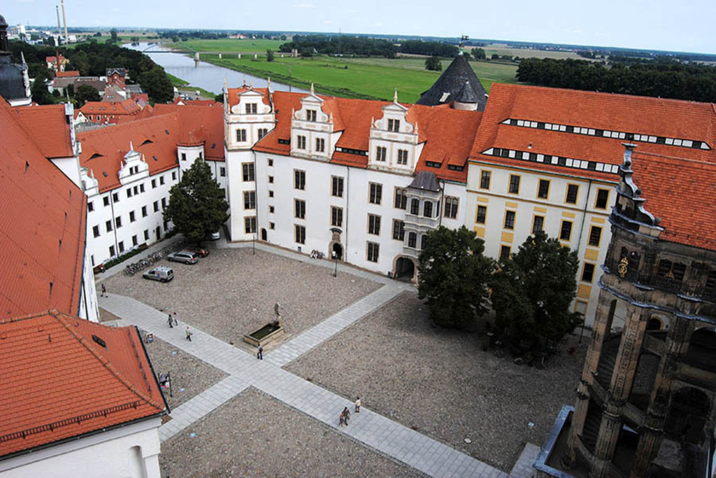 Torgau - Schloss Hartenfels | Entdecke über 20 Kategorien Leipzig-Motive: Foto-Downloads, hochwertige Poster, Leinwand- & Fine-Art-Prints. Jetzt Lieblingsfoto im Bildlexikon Leipzig Shop bestellen!