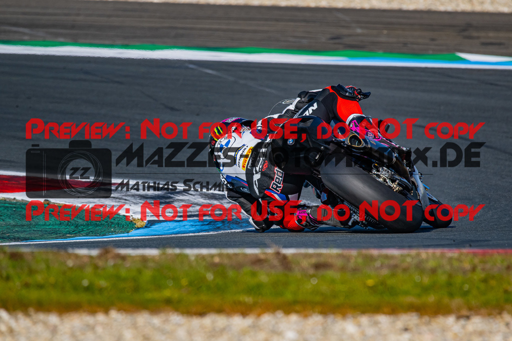 MaZZes_Fotomatrix-220423-98131 | Fotograf Mathias Schmid
Sportfotograf,
Eventfotograf,
Hochzeitsfotograf,
Portraitfotograf