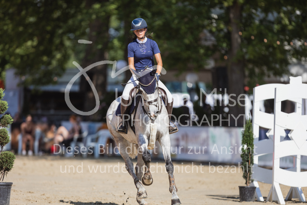 220824_Delbrueck_Stil-M1-242 | Deine schönsten Turniermomente als professionelle Fotos! Entdecke hochwertige Pferdesport-Fotografie im Online-Shop. Jetzt Fotos finden & bestellen!