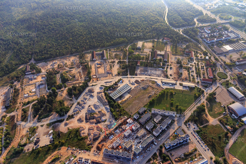 Luftbild: George-Sullivan-Ring auf dem Gelände der ehemalige SULLIVAN US-Kasernen am Käfertaler Wald im Ortsteil Käfertal in Mannheim im Bundesland Baden-Württemberg in Deutschland. Foto: IMG_116999.jpg vom 25.08.2019 durch Werner Riehm/FLY-FOTO.de
