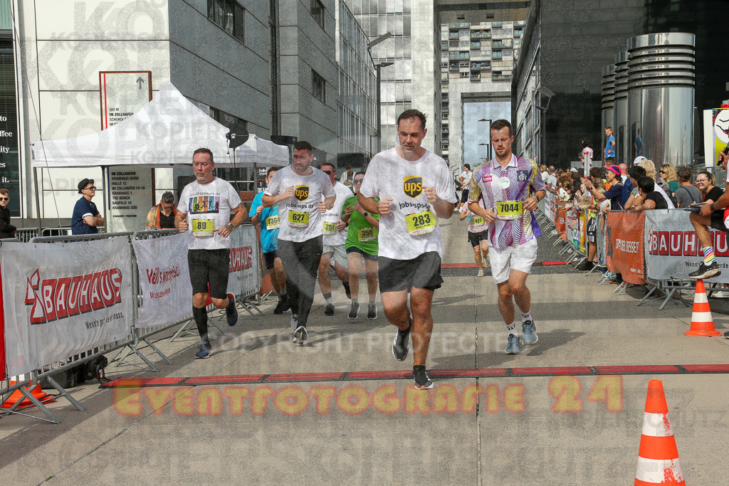 250920_1331_EX1_5196 | Sportfotografie im Rhein-Sieg Kreis, Köln, Bonn, NRW, Rheinland Pfalz, Hessen, etc. Unser Tätigkeitsfeld umfasst den Laufsport vom Volkslauf über den Marathon, Duathlon, Triathon bis zum Ultralauf wie Kölnpfad Ultra oder Schindertrail.