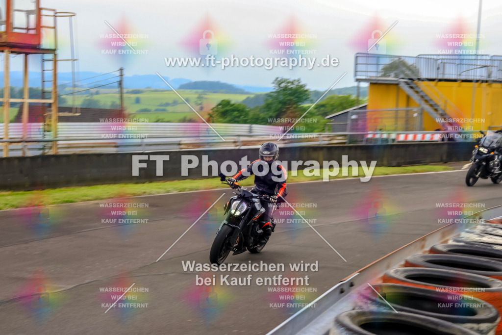 OBK-5633 | Hier findet Ihr Bilder von Touristenfahrten auf der Nürburgring Nordschleife oder von anderen Veranstaltungen die ich besucht habe. Viel Spass beim Durch Schauen 