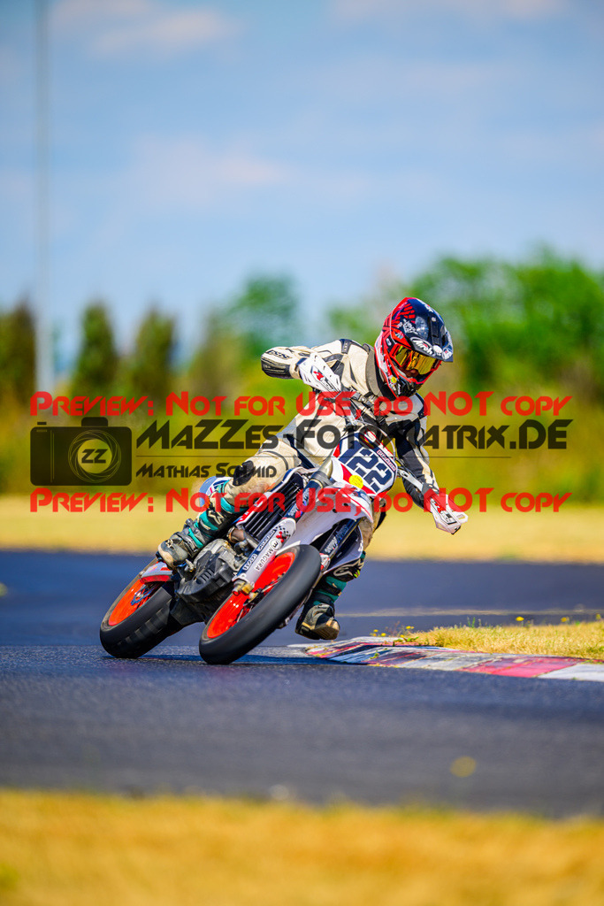MaZZes_Fotomatrix_20250704_6007705_5457 | GELB