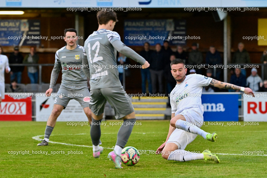 SAK vs. ASKÖ Köttmannsdorf | #12 Marcel Daniel Arrich ASKÖ Köttmannsdorf, #7 Hrvoje Jakovljevic SAK, #5 Matteo Juvan ASKÖ Köttmannsdorf, SAK vs. ASKÖ Köttmannsdorf, SAK vs. ASKÖ Köttmannsdorf am 02.04.2026 in Klagenfurt (Sportpark Welzenegg), Austria, (Photo by Bernd Stefan)