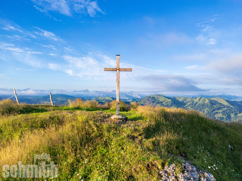 PS-Bergwelt-2026-142 | Entdecke die größte Bildgalerie der Region mit Fotografien aus dem Allgäu, der Bodenseeregion, Oberschwaben, dem Donautal und der Schwäbischen Alb. Landschaften, Luftaufnahmen und Reisefotografie als Wandbild und Fotokunst. - Realisiert mit Pictrs.com