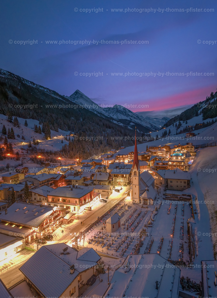 Lanersbach Blaue Stunde Ortsansicht copyright  Thomas Pfister-1 | PHOTOGRAPHY BY THOMAS PFISTER