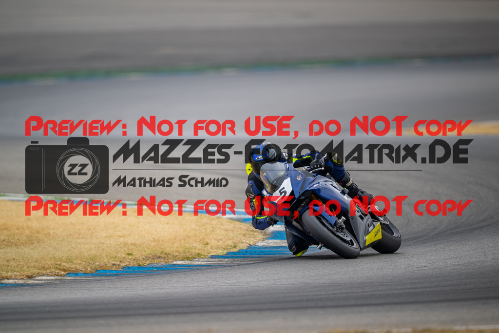 MaZZes-Fotomatrix-20260809-580365 | R1