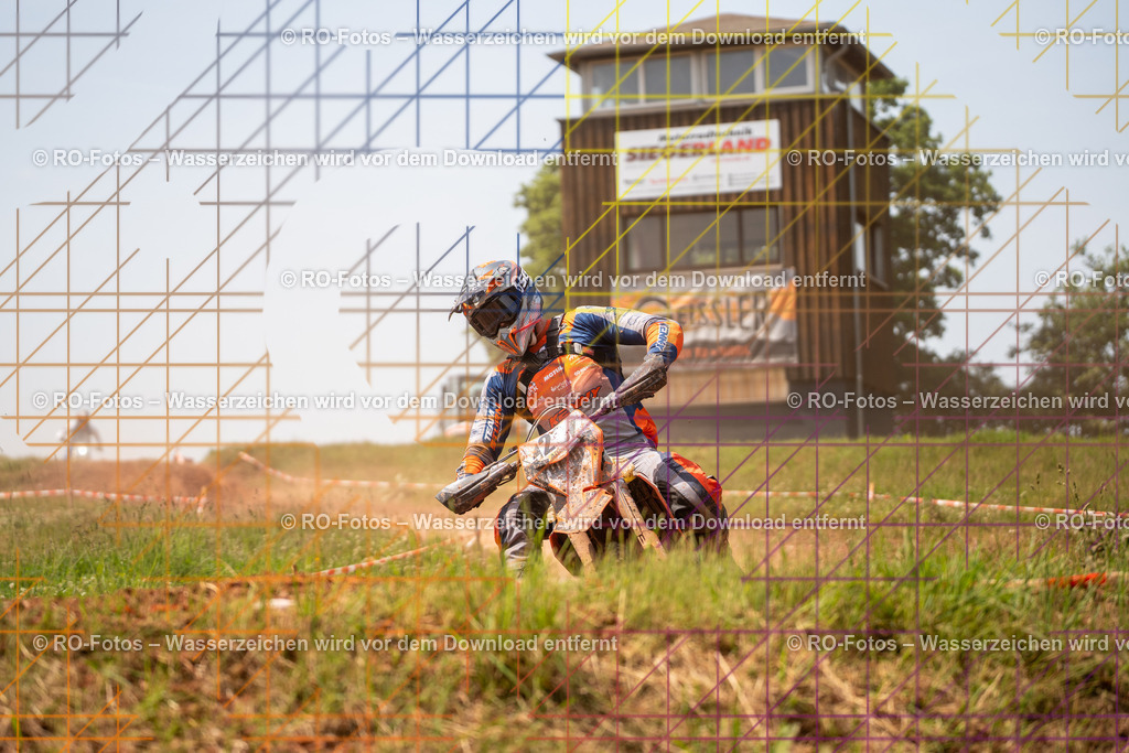 Wolfshausen 5 Lauf -272 | Sportfotografie von RO-Fotos: Motorsport, Motocross, Enduro, Laufveranstaltungen und Triathlon. Professionelle Fotos von Sportlern und Events. - Realisiert mit Pictrs.com