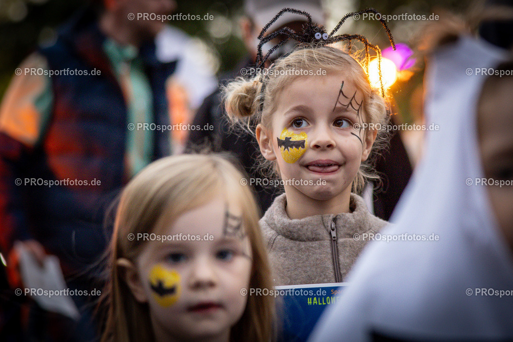 Halloween Run 2024 in Koeln, 31.10.2024 | Impressionen vom Halloween Run 2024 am 31.10.2024 in Koeln (Forstbotanischer Garten Rodenkirchen). Foto: BEAUTIFUL SPORTS/Axel Kohring