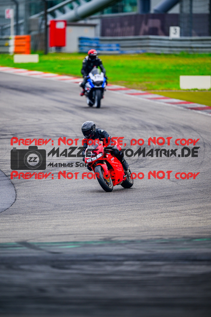 MaZZes_FotoMatrix_240717_6007705_3968 | GELB