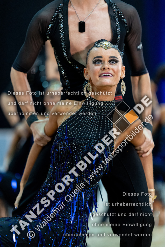 20240120-03124 | Hier finden Sie Tanz Bilder vom Latein und Standard Formationen tanzen. Sportbilder vom Tanzsport. Schöne Fotos und von Weltmeisterschaft, Europameisterschaft, Bundesliga, Regionalliga, Oberliga und Landesliga sowie von GOC Stuttgart, DanceComp, WM Bremen