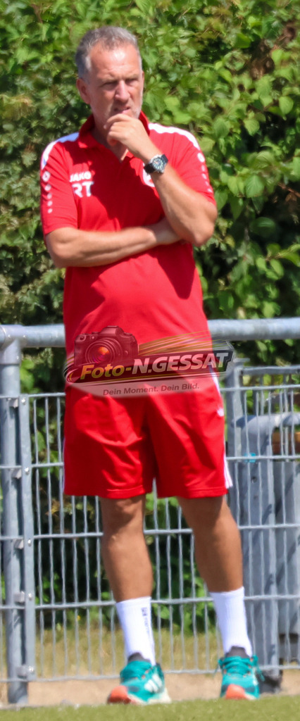 TuS Bardüttingdorf - TuRa Löhne | Auf dem Bild zu sehen: TuRa Löhne Trainer: Rüdiger Tschierswitz TuS Bardüttingdorf, TuRa Löhne, Saison 26/27, Kreispokal - Realisiert mit Pictrs.com