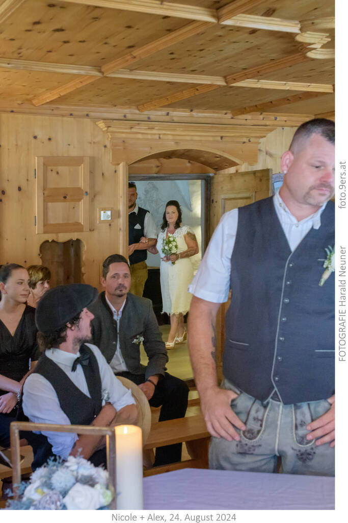 foto.9ers.at-125-_H982260 | Hochzeit, Portraits, Headshots, Food- und Immobilienfotografie in Tirol. 360°, Drohne und mehr. Kontaktieren Sie mich einfach via Mail per foto@9ers.at - Realisiert mit Pictrs.com