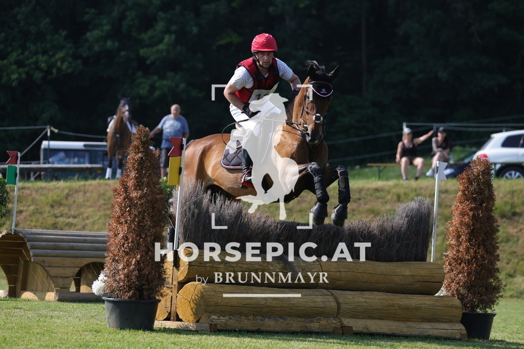 0P6A9281 | Willkommen bei Brunnmayr - Design & Fotografie – Ihrem Spezialisten für Reitturniere und Pferdeveranstaltungen in Oberösterreich, Salzburg und Bayern! Seit über 17 Jahren sind wir leidenschaftlich dabei.