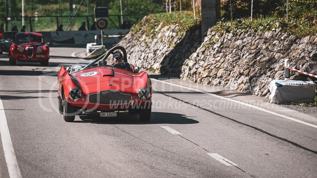 19. Arosa ClassicCar 2023 - 2. September 2023 | 19. Arosa ClassicCar 2023
Arosa, Schweiz
Stamm Heinz aus Herrliberg mit der Startnummer 525 in einem Aston Martin DB 2/4 Bertone Competition Spyder, Jahrgang 1953, in der Klasse Competition.
@arosaclassiccar, @arosa.official, #arosaclassiccar, #arosa, #76curves, #classiccar
Bild: Sportfotografie Markus Aeschimann | www.markus-aeschimann.ch - Realisiert mit Pictrs.com