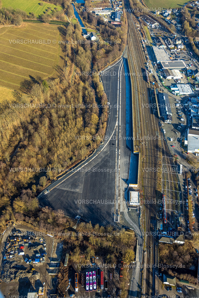 Bestwig260104438 | Luftbild, Holzverladebahnhof Team Timber Logistikterminal, Sägewerk Pieper Holz Olsberg, vier S-Bahn Gleisabschlüsse am Bahnhof Bestwig, Bestwig, Südwestfalen, Nordrhein-Westfalen, Deutschland