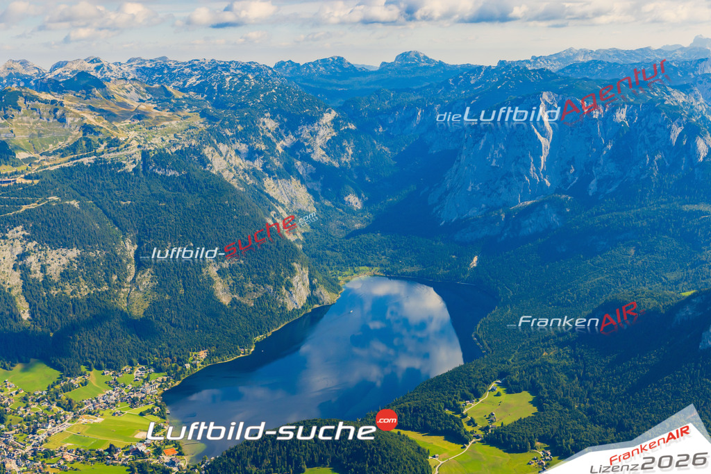Luftaufnahme von Altaussee Vs Google Maps- Die Luftaufnahme wurde 2025 vom UL-Flugzeug heraus erstellt ( keine Drohne ) - Hochauflösende Luftaufnahme - für professionelle Ausdrucke geeignet. Die Geschenkidee !Mit Lizenz und Bildrechte bestellbar