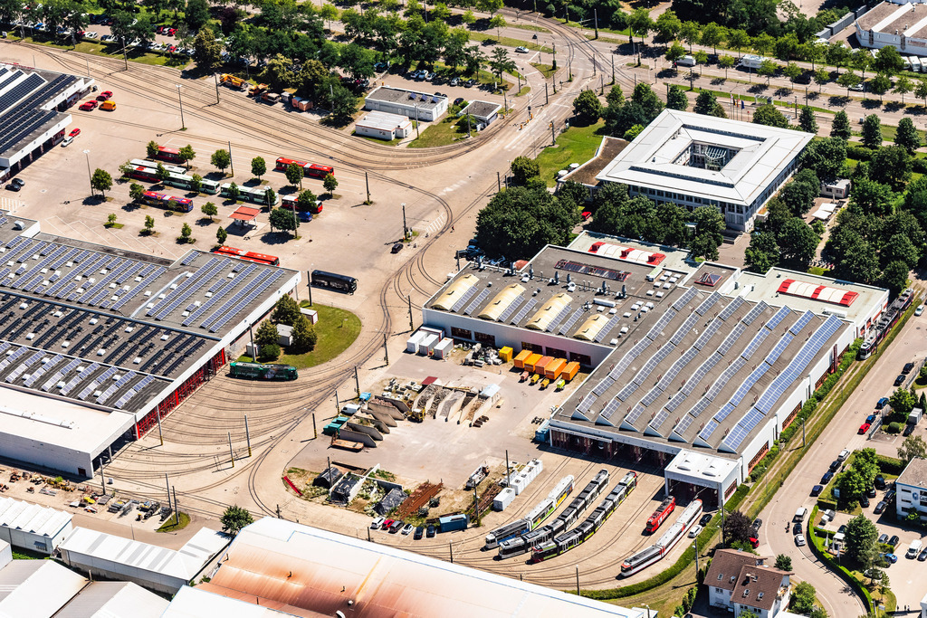 dr__dsc4315.jpg | FREIBURG IM BREISGAU 20.06.2018 Nahverkehrs- und Tram- Straßenbahn- Depot der Städtischen Verkehrsbetriebe " Freiburger Verkehrs AG " im Ortsteil Sankt Georgen in Freiburg im Breisgau im Bundesland Baden-Württemberg, Deutschland. Weiterführende Informationen bei: Freiburger Verkehrs AG. // Tram depot of the Municipal Transport Company " Freiburger Verkehrs AG " in the district Sankt Georgen in Freiburg im Breisgau in the state Baden-Wurttemberg, Germany. Further information at: Freiburger Verkehrs AG. Foto: Daniel Reiter