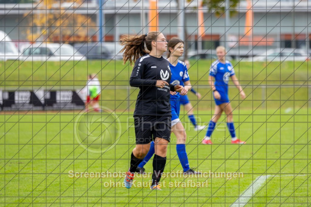 20251012_122716_0126 | #,1.FC Donzdorf II (schwarz) vs. TSV Silmingen (blau), Fussball, Frauen-Quali Bezirksliga - Bezirk Neckar/Fils, 05. Spieltag, Saison 2025/2026, Rasenplatz Lautertal Stadion, Süßener Straße 16, 73072 Donzdorf, 12.10.2025 - 11:00 Uhr,Foto: PhotoPeet-Sportfotografie/Peter Harich