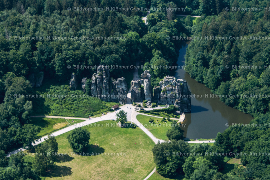Externsteine Teutoburger Wald -5831 | Luftbilder und Luftbildfotografie , Digital und Printbilder auf Leinwand , Alu Dibond , Acrylglas , Poster oder Download-Datei für private und gewerbliche Verwendung im Shop online bestellen. - Realisiert mit Pictrs.com
