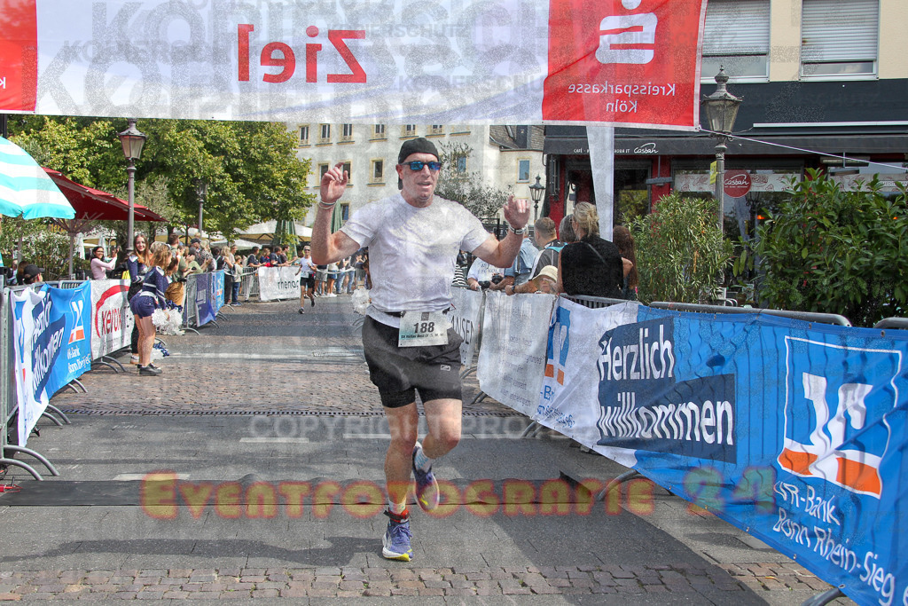 250824_1258_EV4_9691 | Sportfotografie im Rhein-Sieg Kreis, Köln, Bonn, NRW, Rheinland Pfalz, Hessen, etc. Unser Tätigkeitsfeld umfasst den Laufsport vom Volkslauf über den Marathon, Duathlon, Triathon bis zum Ultralauf wie Kölnpfad Ultra oder Schindertrail.