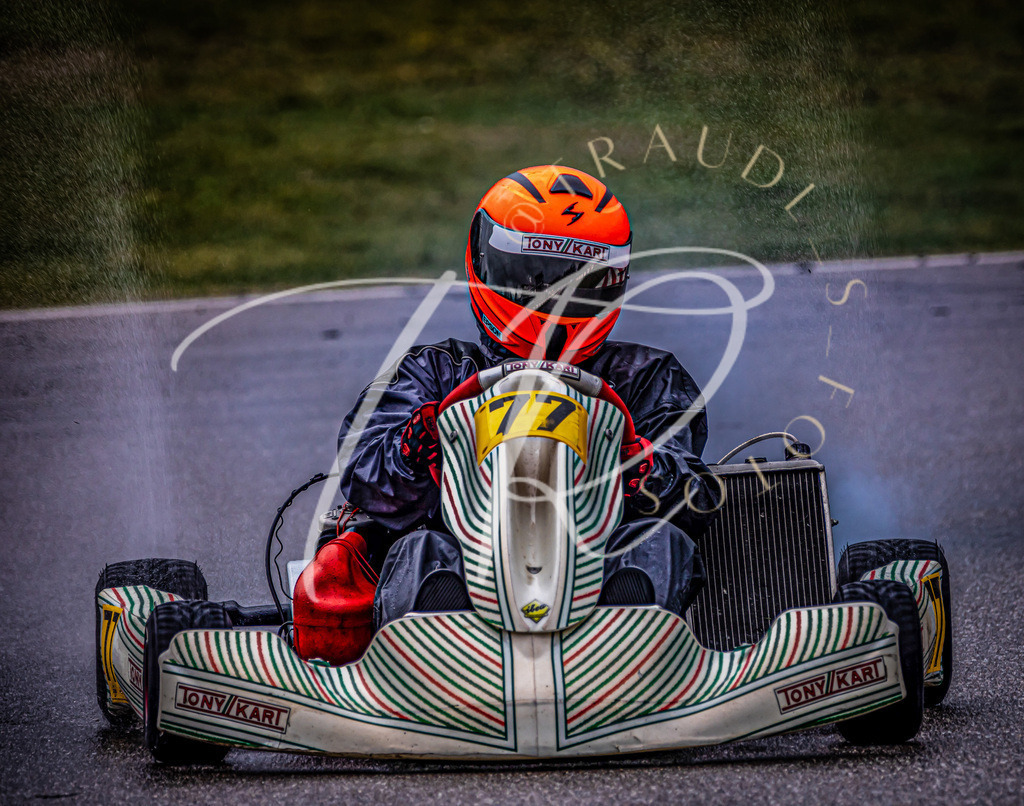 60bb1852f3824ad59f0b648869659d4b | traudl_s_fotos