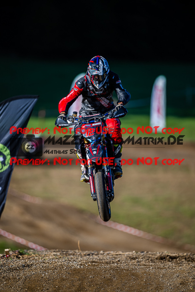 MaZZes_FotoMatrix_220903_9181 | UE40