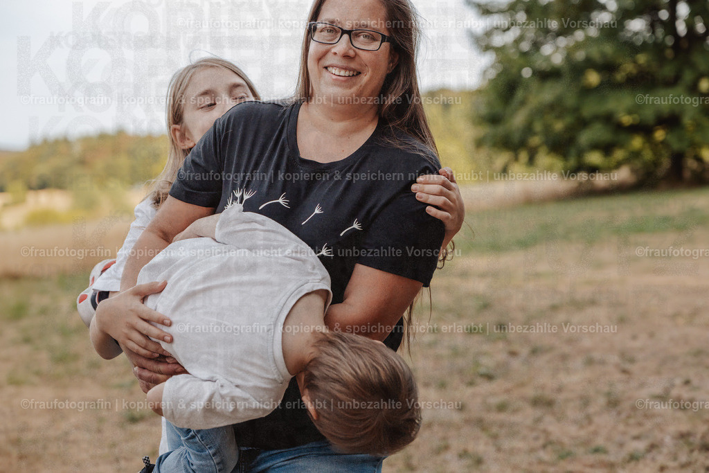 Fraufotografin_O3A2994 | Isabelle Schiminski ist ein Kitafotograf für Wiesbaden, Rheingau, Kiedrich, Untertaunus, Bad Schwalbach, Taunusstein und Mainz