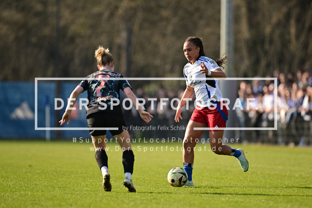Fußball I Frauen I Saison 2024-2025 I 2. Bundesliga I 17. Spieltag I Hamburger SV - FC Bayern München II I 18783 | Der Sportfotograf. - Realized with Pictrs.com