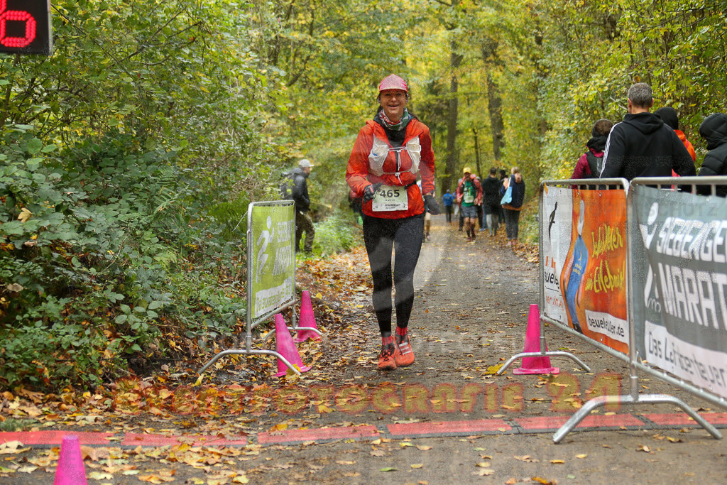 251026_1325_EX1_3450 | Sportfotografie im Rhein-Sieg Kreis, Köln, Bonn, NRW, Rheinland Pfalz, Hessen, etc. Unser Tätigkeitsfeld umfasst den Laufsport vom Volkslauf über den Marathon, Duathlon, Triathon bis zum Ultralauf wie Kölnpfad Ultra oder Schindertrail.