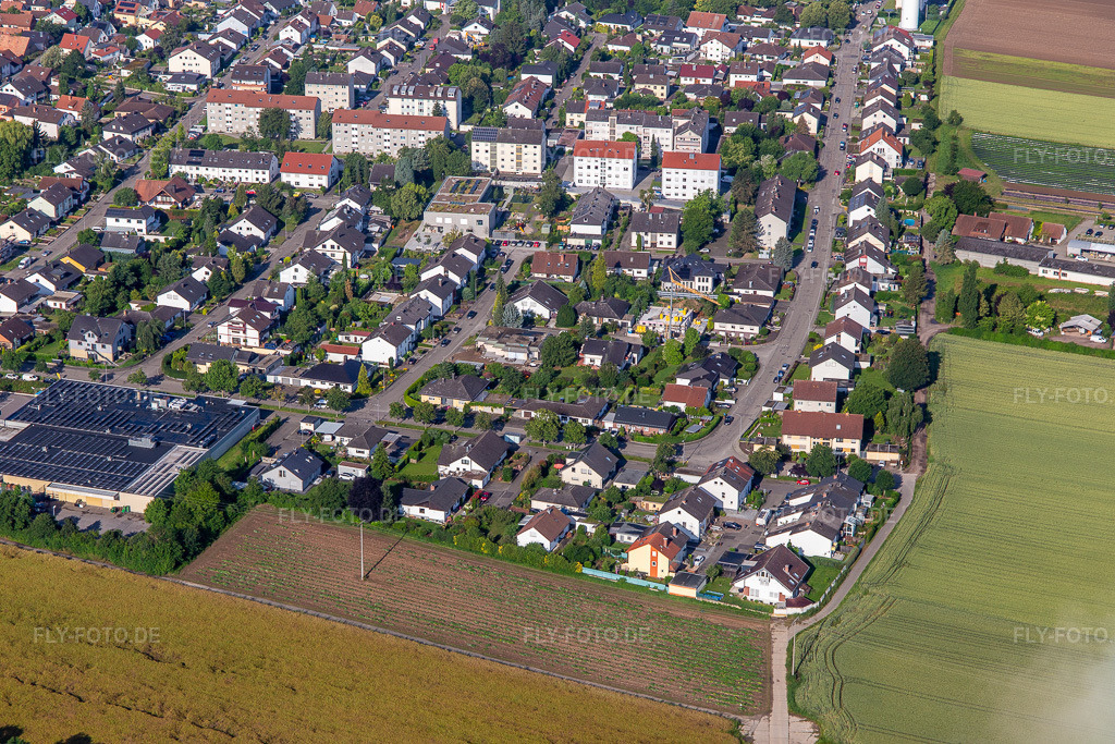 Luftbild: Nansenstraße x Am Wasserturm in Kandel im Bundesland Rheinland-Pfalz in Deutschland. Foto: IMG_141836.jpg vom 18.06.2024 durch Werner Riehm/FLY-FOTO.de