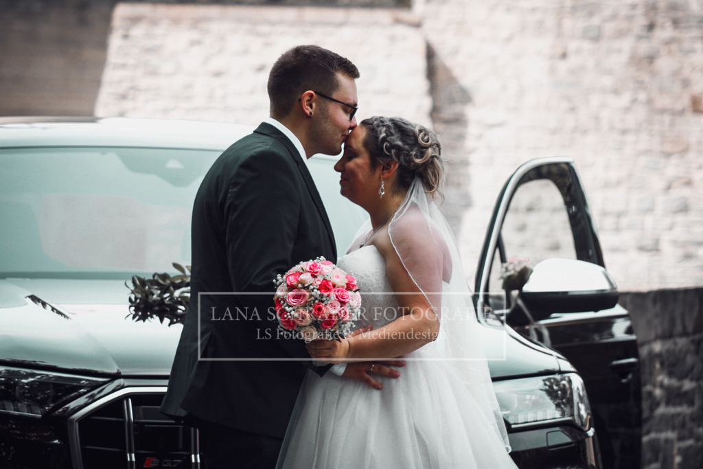 Hochzeit Danica _ Jan 26.08.22-13 | lanaschraderfotografie - Realisiert mit Pictrs.com