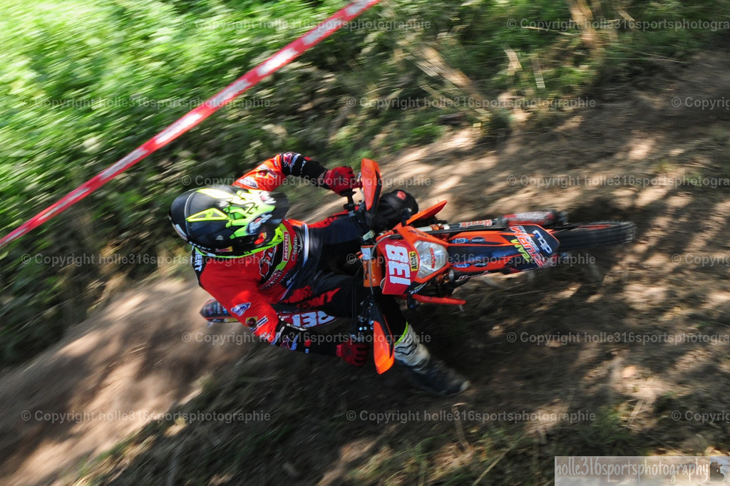 DSC_5436 | Sportfotografie , Motorsport, Motoross, Reitsport, Mointainbike, Enduro,
Landschaft , Outdoor, Eventfotografie, Landschaft, Bilder online bestellen - Realisiert mit Pictrs.com