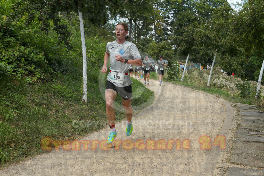 250824_1253_EX1_0820 | Sportfotografie im Rhein-Sieg Kreis, Köln, Bonn, NRW, Rheinland Pfalz, Hessen, etc. Unser Tätigkeitsfeld umfasst den Laufsport vom Volkslauf über den Marathon, Duathlon, Triathon bis zum Ultralauf wie Kölnpfad Ultra oder Schindertrail.