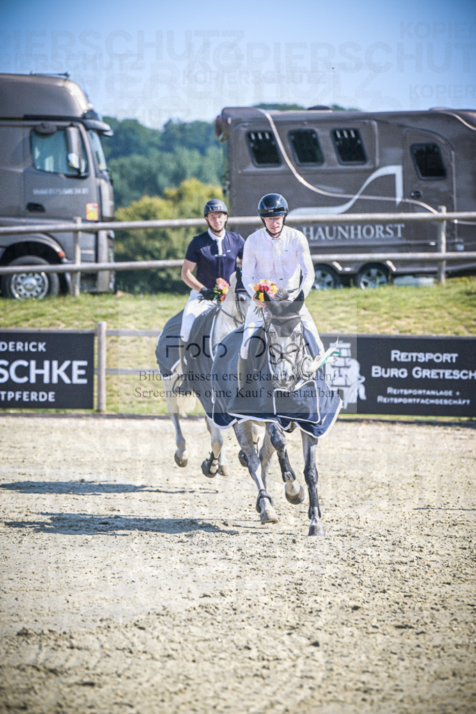 DOS_0081 | Entdecke hochwertige Reitturnierfotos von Foto Oger. Professionell, emotional und authentisch – jetzt Lieblingsmomente im Shop bestellen.Deutschlandweite Turnierfotografie. - Realisiert mit Pictrs.com