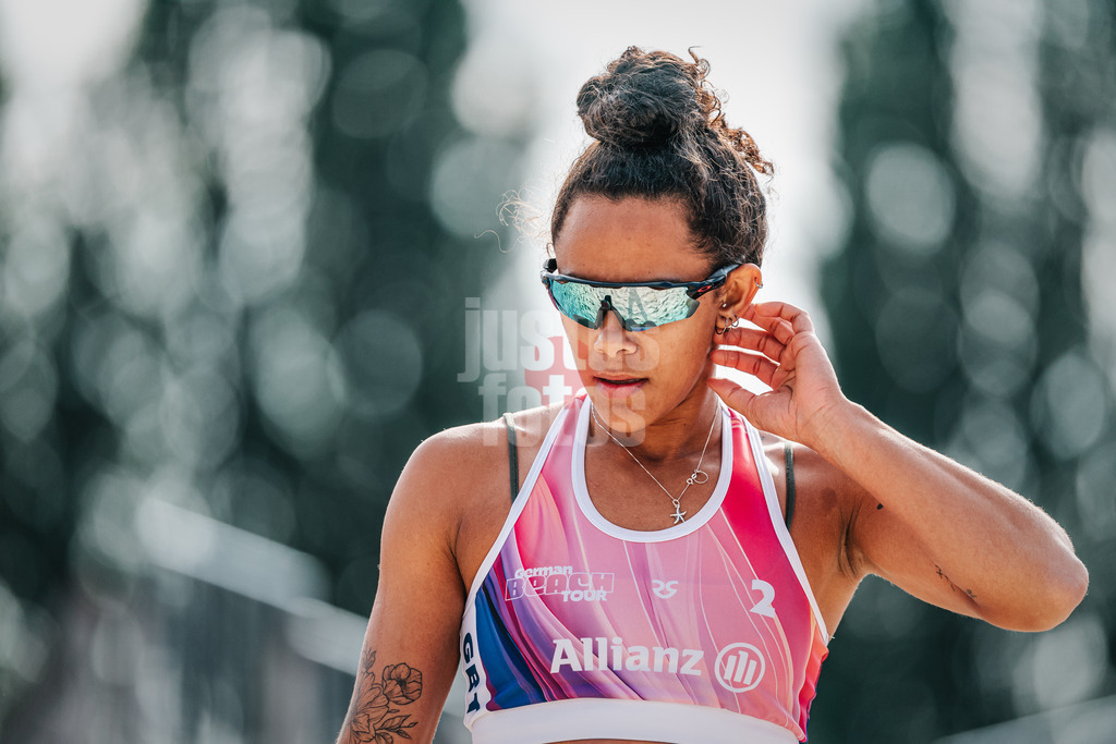Beachvolleyball | Frauen | German Beach Tour 2024 | Tourstop Bremen | 06.06.2024 | Thainara Mylena Feitosa de Oliveira (BRA) portrait