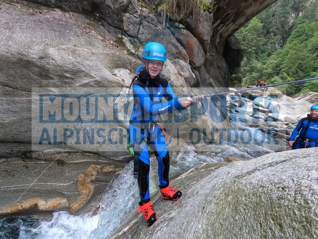 GOPR3532 | Bestelle die Bilder deines Berg- oder Wasser-Abenteuers mit Mountain Sports bequem von zu Hause aus direkt über unseren Online Fotoshop von pictrs.com. - Realisiert mit Pictrs.com