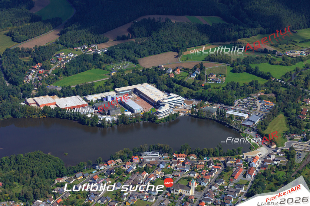 Die Luftaufnahme der Stadt Weiherhammer wurde 2017 vom Flugzeug heraus erstellt ( keine Drohne )- hohe Auflösung für beste Qualität