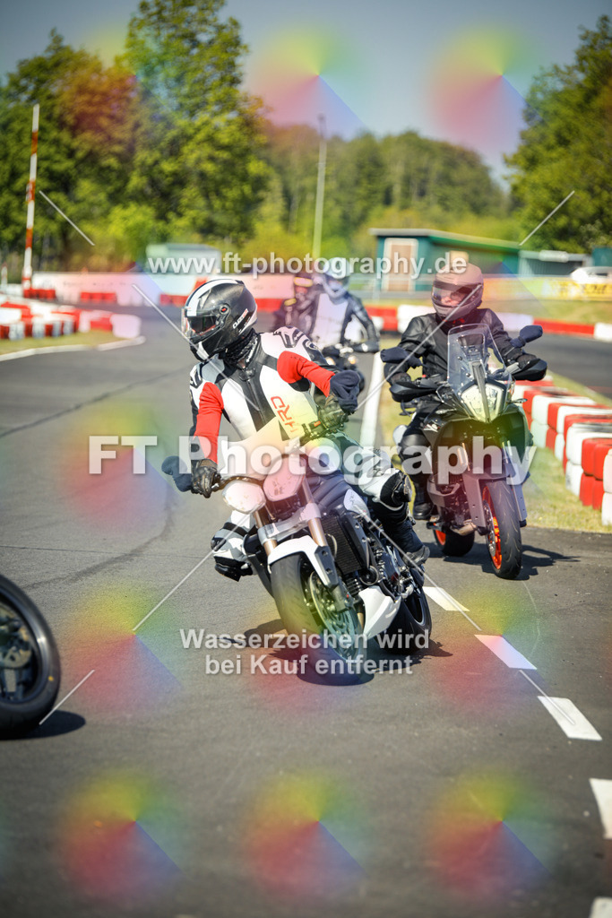 OBK_Mai_Volker_Adam-10374 | Hier findet Ihr Bilder von Touristenfahrten auf der Nürburgring Nordschleife oder von anderen Veranstaltungen die ich besucht habe. Viel Spass beim Durch Schauen 