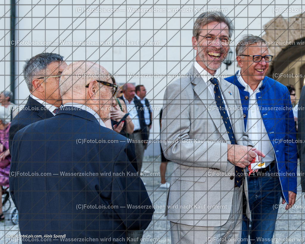 _ALP2821_Feierlicher Einzug | XLI. CHOPIN-Festival - Kartause Gaming, Fr 15. Aug. 2025, 15.30 Uhr, FEIERLICHER EINZUG in den Prälatenhof der Kartause Gaming, MUSIKKAPELLE GAMING - Kapellmeister: Andreas Kalteis, GOLDHAUBEN- UND TRACHTENGRUPPE LACKENHOF, Chor 'Resonans con Tutti' - Chorleitung: Arlena und Waldemar Galazka.