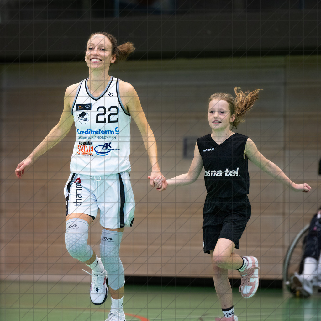 2. DBBL Nord 24/25 | 20.10.2024 | BBC OS vs. Eimsbütteler TV | 2. DBBL Nord 24/25 | 20.10.2024 | BBC OS vs. Eimsbütteler TV - - - - - CREDIT, www.bullenfotos.de, Martin König, Hörner Weg 40, D-49078 Osnabrück, +4917663732967, Nutzung und Weitergabe nur zu den vereinbarten Zwecken. Presseanfragen an Urheber. Alle Rechte beim Urheber. - - - - - - Realisiert mit Pictrs.com