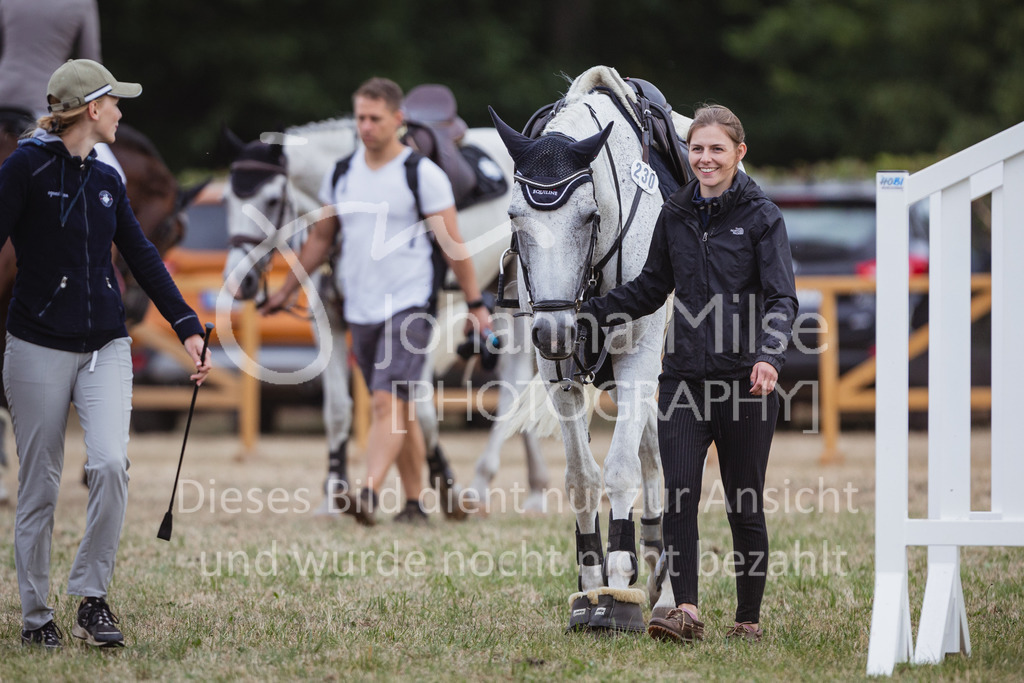 220714_LC_A2-Spr-908 | Deine schönsten Turniermomente als professionelle Fotos! Entdecke hochwertige Pferdesport-Fotografie im Online-Shop. Jetzt Fotos finden & bestellen!