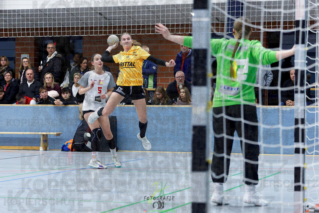 Frauen Oberliga Mitte (HHV); HSG Eibelshausen/Ewersbach - HSG Wettenberg II | Frauen Oberliga Mitte (HHV); HSG Eibelshausen/Ewersbach - HSG Wettenberg II am 13.12.2025 in Steinbrücken (Sporthalle am Hammerweiher)Photo © 2025 - Jörg Heinrich - Realisiert mit Pictrs.com